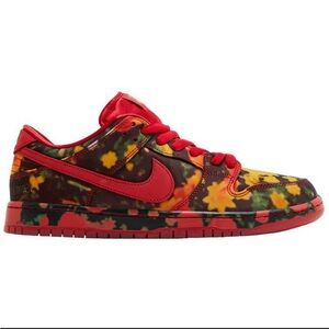 Nike SB Dunk Low Pro "The Wizard of Oz Poppy Field" Sneaker